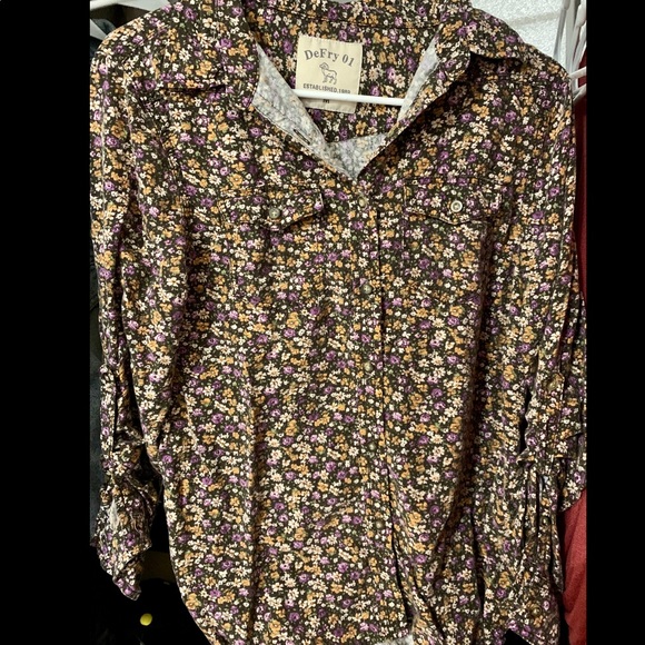 Comfy, floral 100% cotton shirt from DeFry 01. - Picture 1 of 4